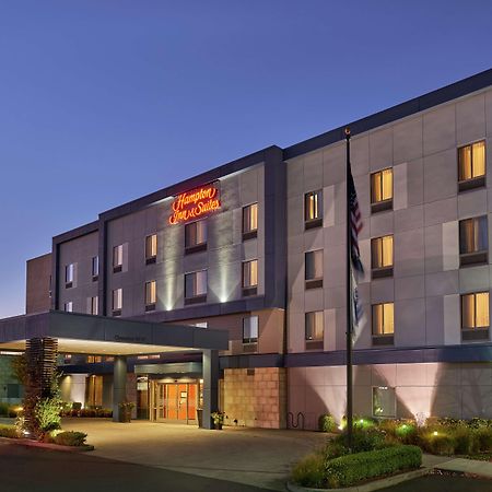Hampton Inn And Suites Сейлем Экстерьер фото