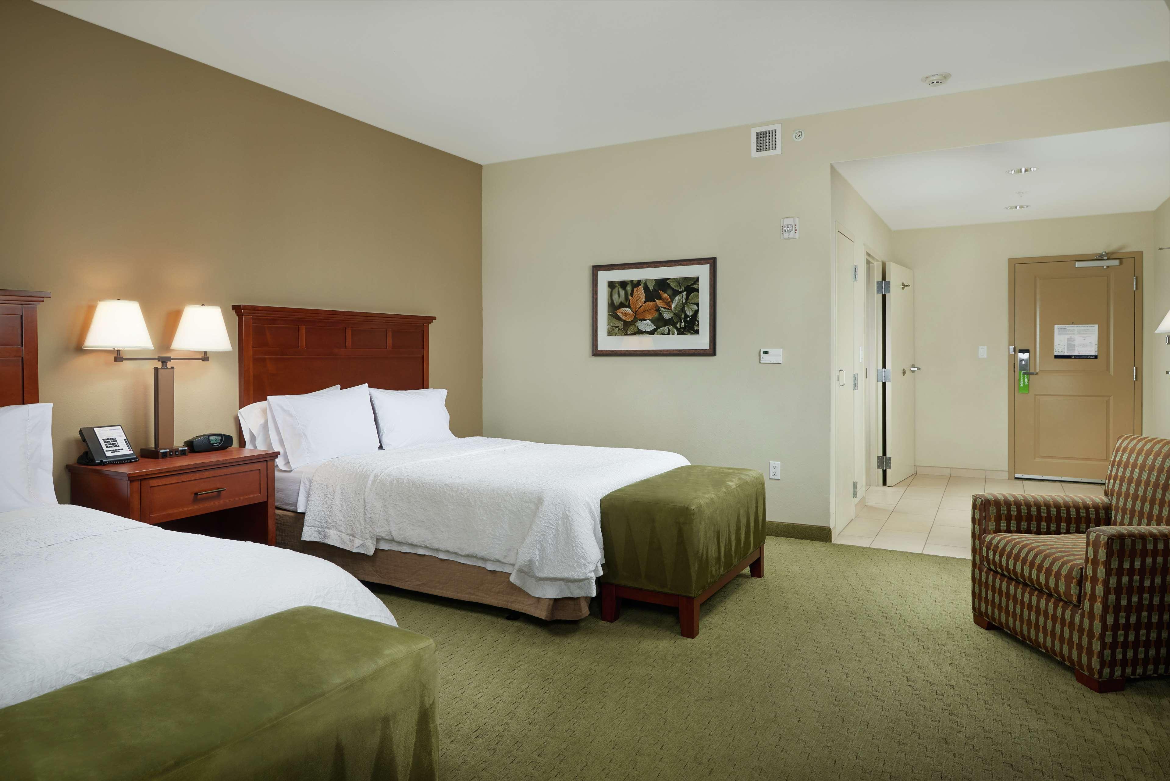 Hampton Inn And Suites Сейлем Экстерьер фото