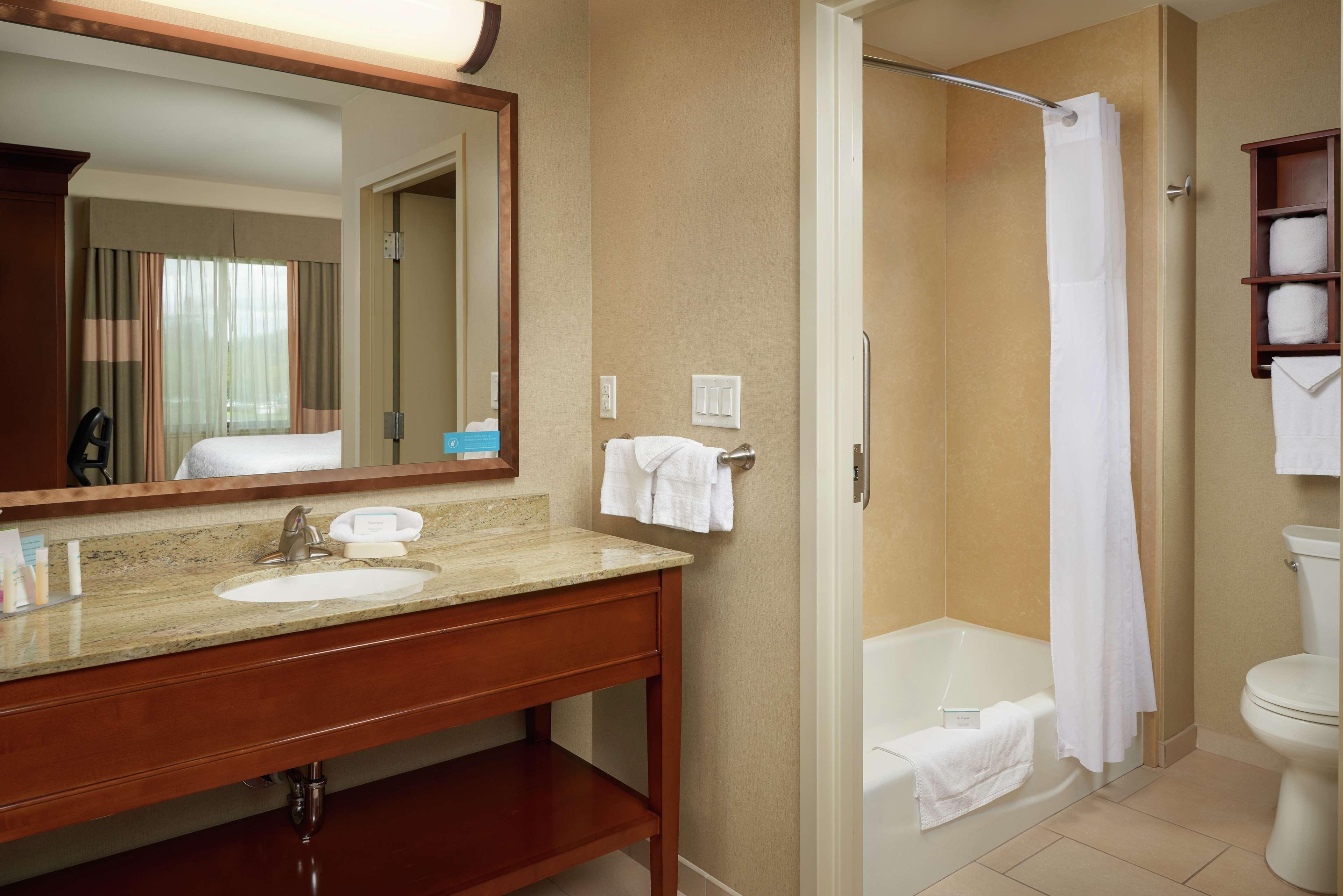 Hampton Inn And Suites Сейлем Экстерьер фото