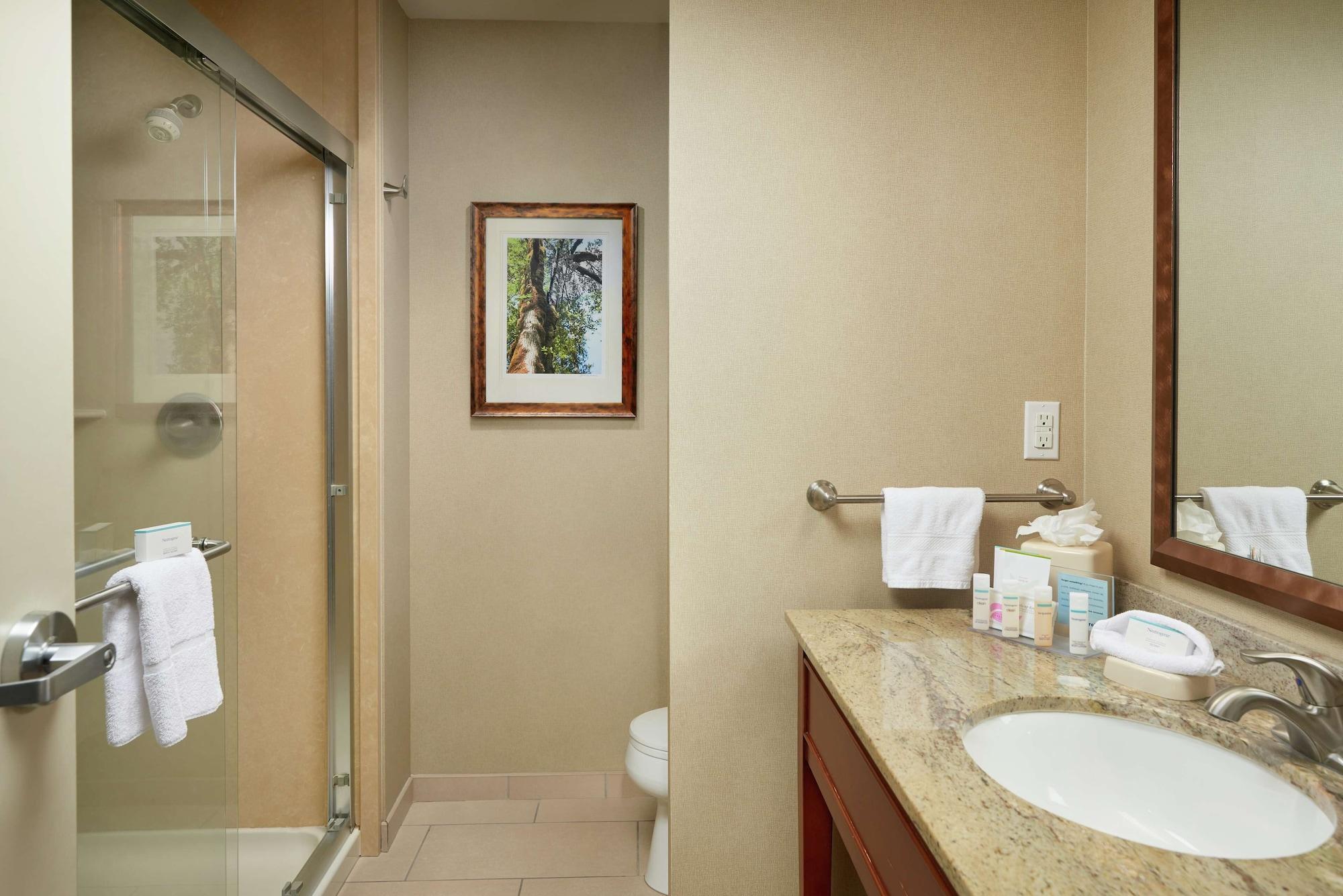 Hampton Inn And Suites Сейлем Экстерьер фото