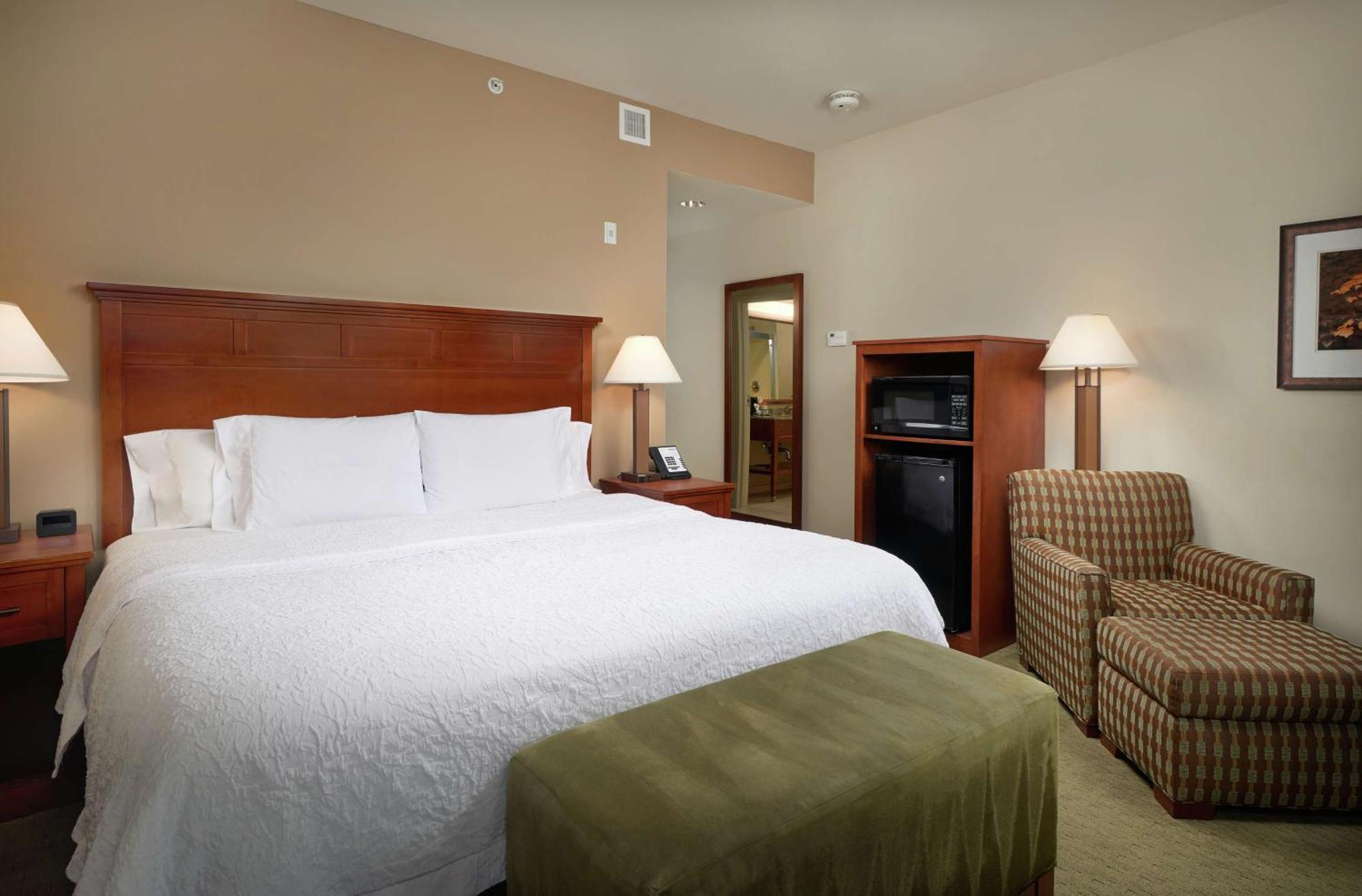 Hampton Inn And Suites Сейлем Экстерьер фото