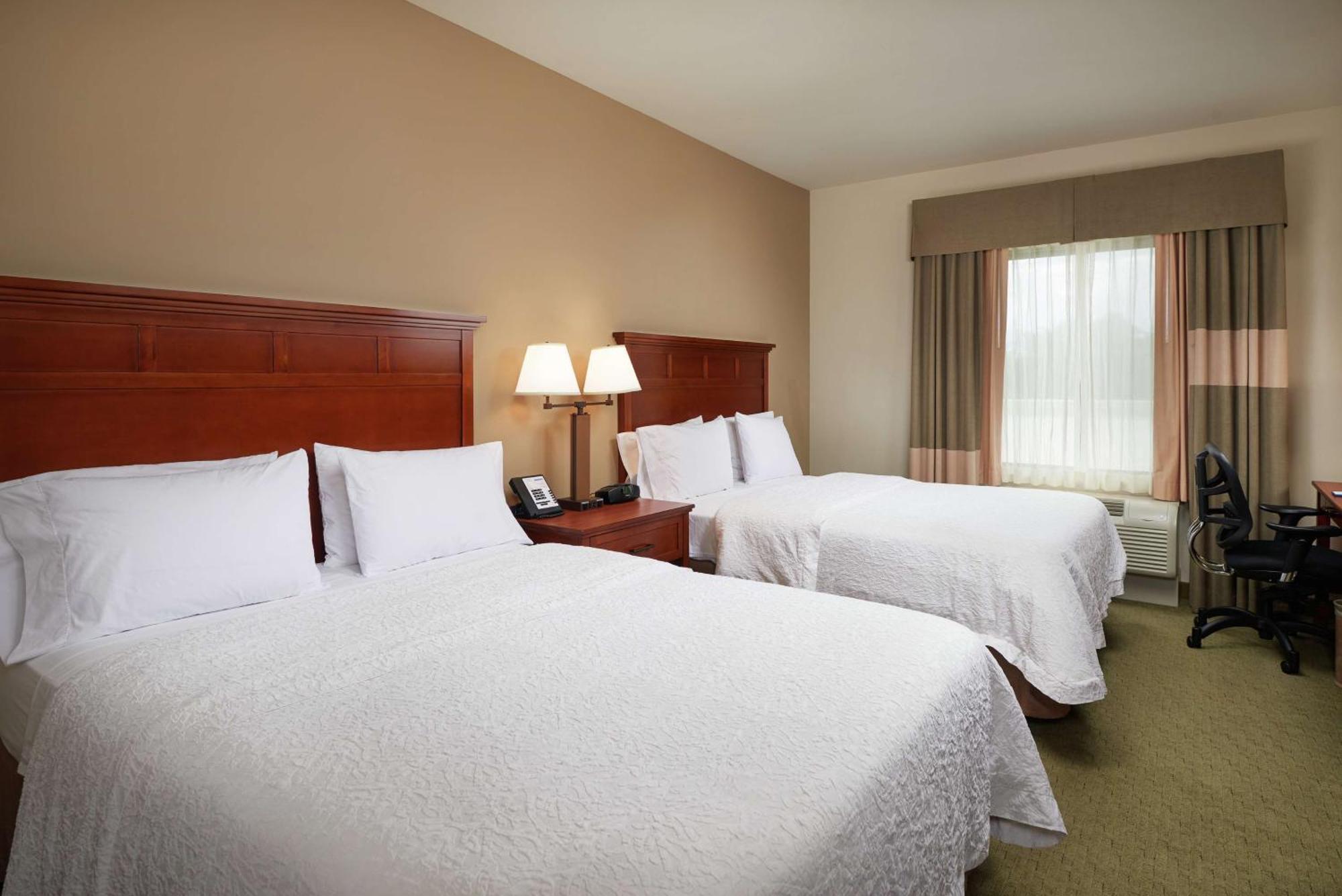 Hampton Inn And Suites Сейлем Экстерьер фото