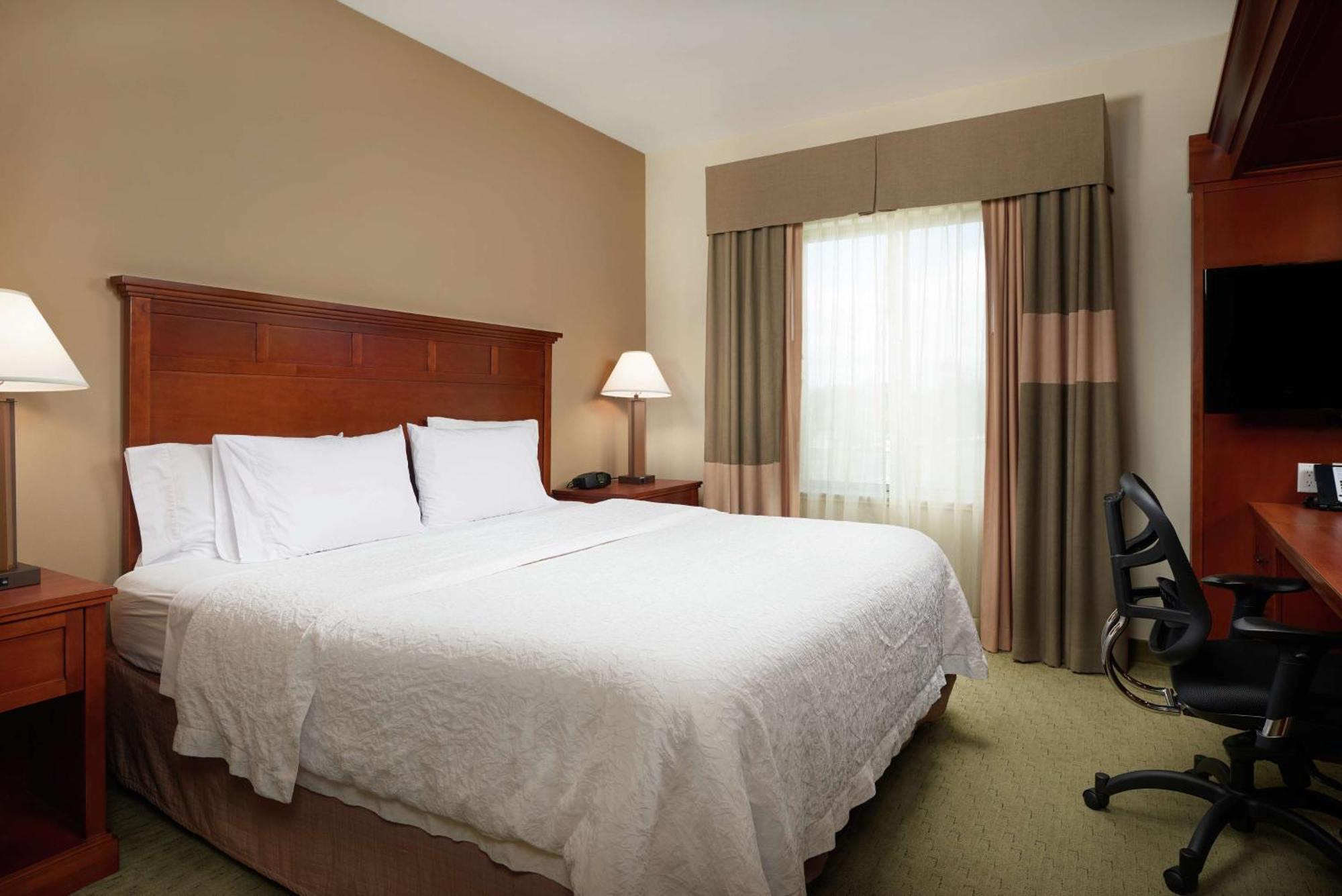Hampton Inn And Suites Сейлем Экстерьер фото